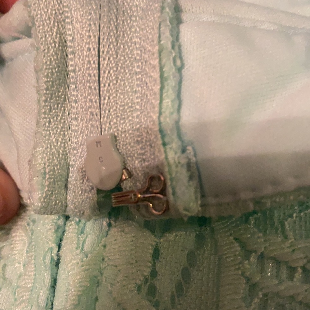 Dress - Picture 5 of 5
